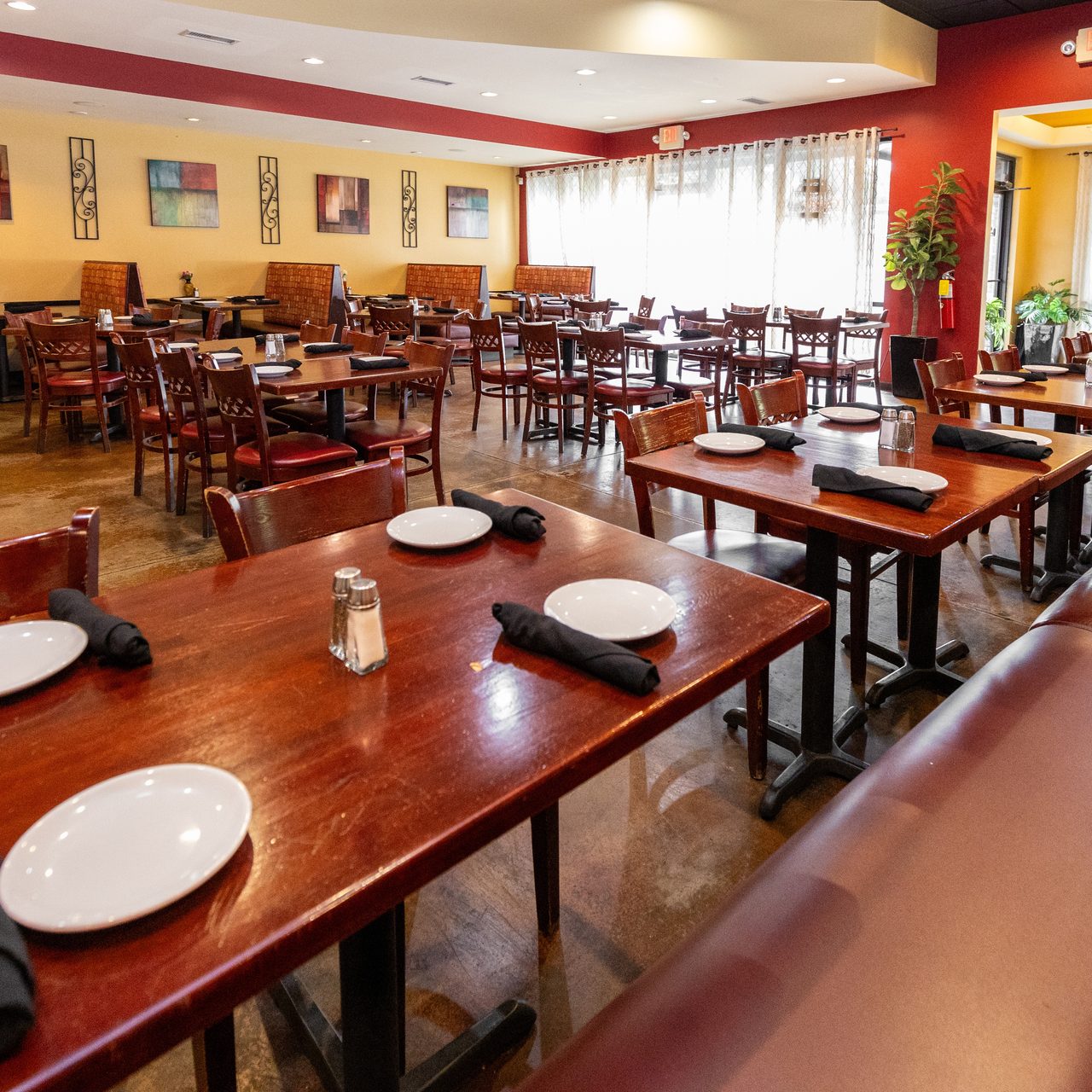 Private Dining for Groups of 7+