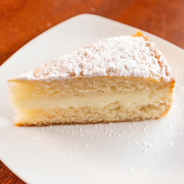 Italian Lemon Cream Cake.